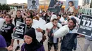 Mereka berunjuk rasa mengecam kekurangan pangan yang sedang berlangsung dan pengungsian paksa warga Palestina di Jalur Gaza. (Jack GUEZ/AFP)