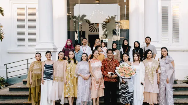 Fashion Show Senja Pertama di Galeri Nasional Indonesia: Koleksi Sinergi yang Memukau dengan Sentuhan Budaya dan Keindahan Alam