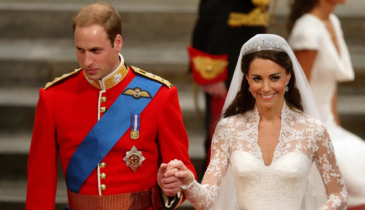 Meski putus, Kate Middleton dan Pangeran William sepertinya memutuskan untuk kembali bersama pada bulan Juni dan kemudian menikah. (DAVE THOMPSON / POOL WPA / AFP)