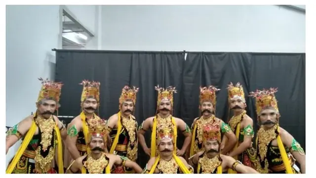 Awalnya ditarikan oleh laki-laki.