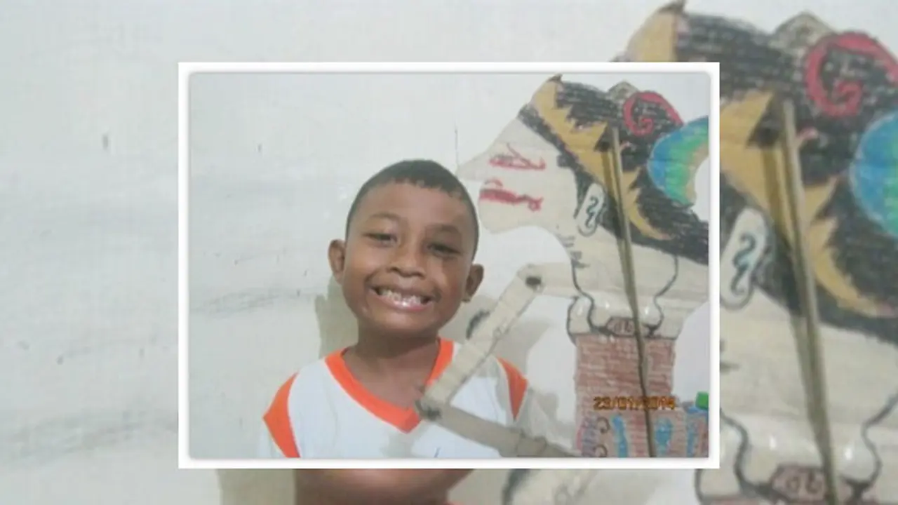 Ki Ridho Tamoko, `Maestro` Wayang Kulit Yunior dari Surabaya