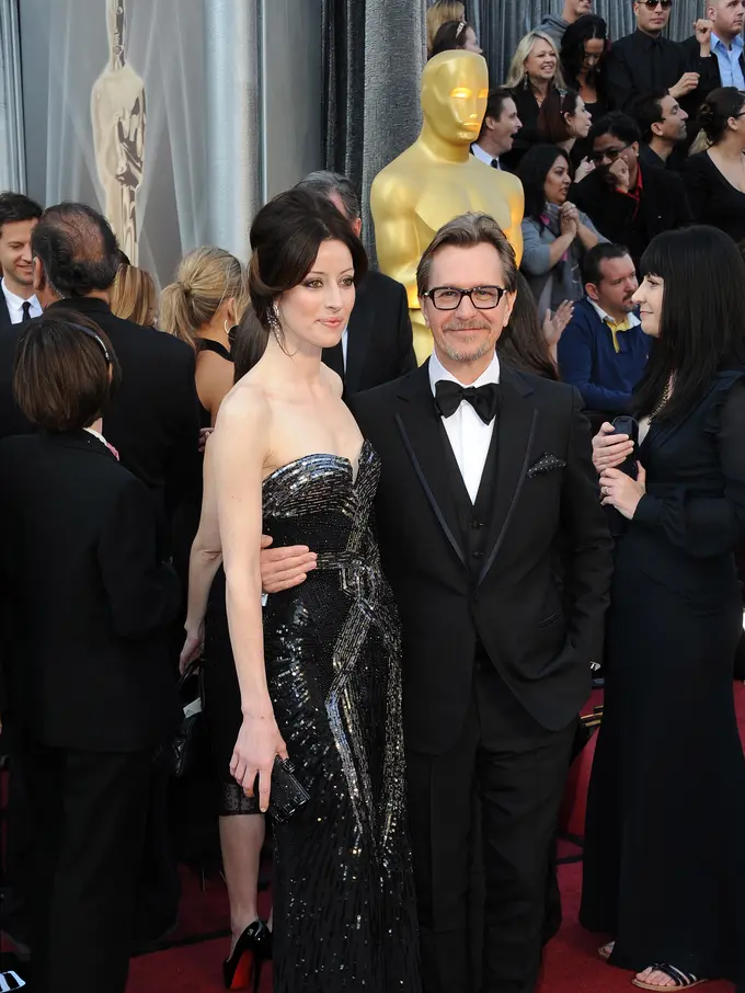 [Bintang] Gary Oldman dan Alexandra Edenborough