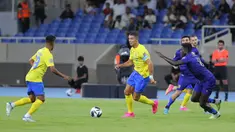 Cristiano Ronaldo tampil moncer ketika Al Nassr bersua US Monastir pada laga kedua Grup C Liga Champions Arab 2023. (twitter/al nassr)