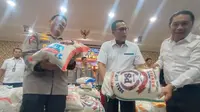 Polda Banten Dan Bulog Ungkap Penyelewengan Beras Subsidi. (Jumat, 10/02/2023). (Yandhi Deslatama/Liputan6.com).