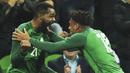 Pemain Nigeria, Brian Idowu dan Alex Iwobi merayakan gol saat melawan Argentina pada laga persahabatan di Stadion FK Krasnodar, Rabu (15/11/2017). Argentina kalah 2-4 dari Nigeria. (AP/Sergey Pivovarov)