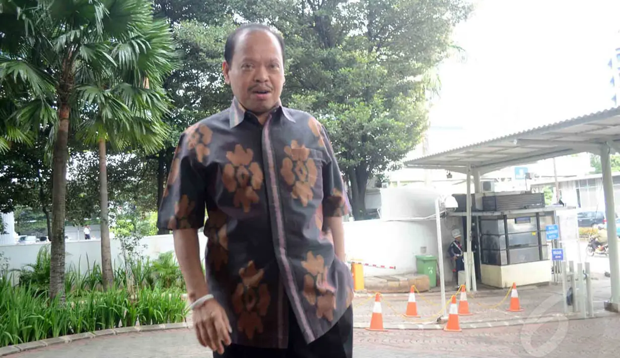 Penyidik Komisi Pemberantasan Korupsi memeriksa Ketua Komisi VII DPR Sutan Bhatoegana. Jakarta. (17/6/14) (Liputan6.com/Miftahul Hayat)