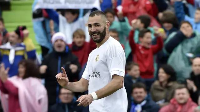 Crisitiano Ronaldo Cetak Gol, Real Madrid Dekati Barcelona