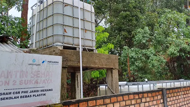 Program peduli lingkungan SDN 2 Sukajaya di Kecamatan Bayung Lencir, Kabupaten Musi Banyuasin, Sumatera Selatan, mendapat dukungan dari PT Pertamina Hulu Energi (PHE) Jambi Merang. (Maulandy/Liputan6.com)