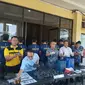 Puluhan barang bukti berupa bom ikan siap pakai yang disita oleh Ditpolairud Polda Lampung. Foto : (Istimewa).