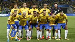 Lolos ke Piala Dunia 2018 sebagai juara grup zona CONMEBOL, Brasil menduduki peringkat kedua pada rangking FIFA dengan meraih 1590 poin.  (AP/Andre Penner)