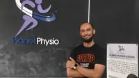Wildan Yahya, eks fisioterapis Borneo FC, membuka klinik Planet Physio di Kediri. (Bola com/Gatot Sumitro)