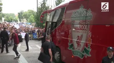 Para pemain Liverpool telah tiba di Kiev Ukrainia untuk menjalani partai final Liga Champions melawan Real Madrid.