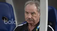 Gabung Persebaya, Alfred Riedl Akhirnya Berkesempatan Mencicipi Liga Indonesia