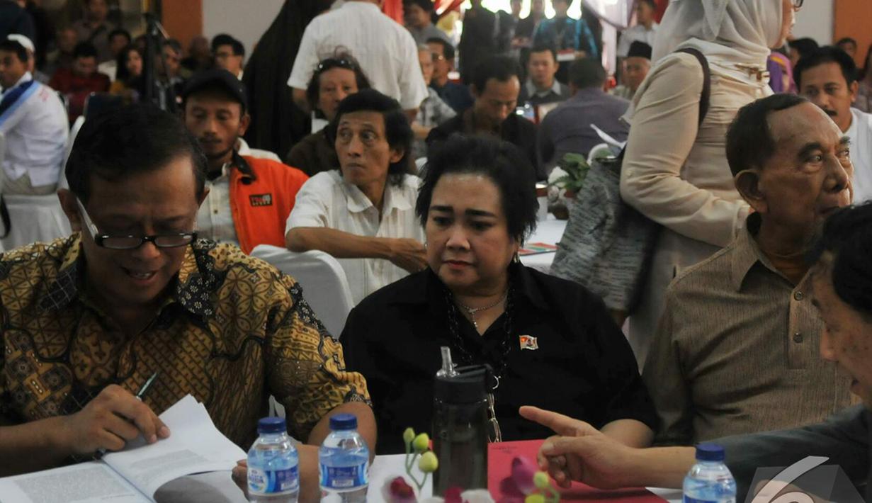 Ketua Dewan Pendiri Yayasan Pendidikan Soekarno, Rachmawati Soekarnoputri mengatakan, dirinya khawatir dengan adanya upaya untuk mengubah NKRI menjadi negara federal, Jakarta, Rabu (3/8/2014) (Liputan6.com/Johan Tallo) 