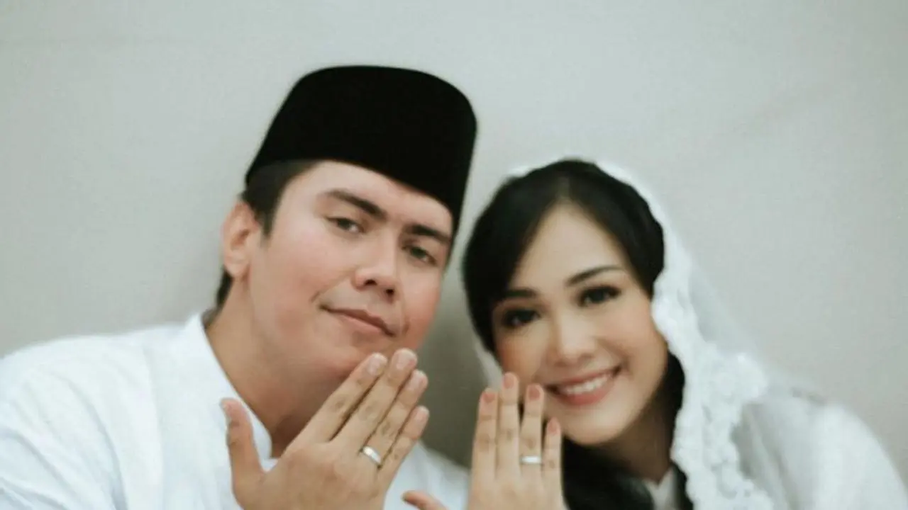 Potret akad nikah Ralf Morscheck dan Anisa Farida Amalia di rumah sakit