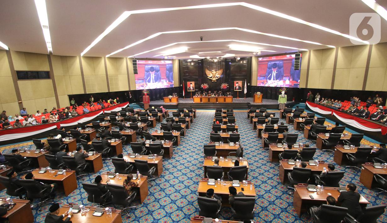 Suasana Rapat Paripurna di Gedung DPRD DKI Jakarta, Rabu (19/2/2020). DPRD DKI Jakarta mengesahkan Tata Tertib (Tatib) DPRD DKI Jakarta. (Liputan6.com/Angga Yuniar)