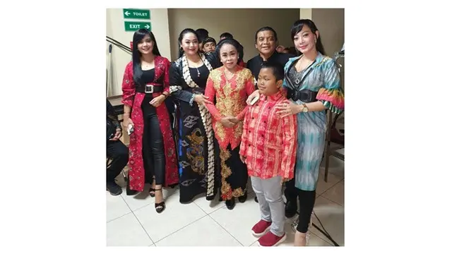 Didi Kempot Meninggal Dunia, Ini 6 Potret Kenangannya Bersama Sang Istri