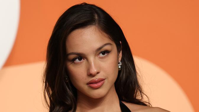 Olivia Rodrigo dan Louis Partridge Dikabarkan Putus Setelah Dua Tahun Pacaran