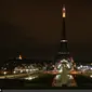 Menara Eiffel berduka atas teror Inggris di London. (Reuters)