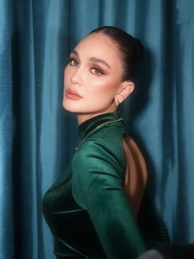 Makin Cantik Usai Menikah dengan Maxime Bouttier, Pesona Luna Maya Dipulas Soft Glam Makeup di Gala Premiere Film Gundik
