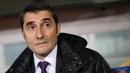 3. Ernesto Valverde sudah disebut akan melatih Barcelona sejak kepergian Pep Guardiola pada tahun 2013. Pria asal Spanyol tersebut kini berkarier bersama Athletic Bilbao dan kontraknya akan berakhir 30 Juni 2017. (AFP/Marco Bertorello)