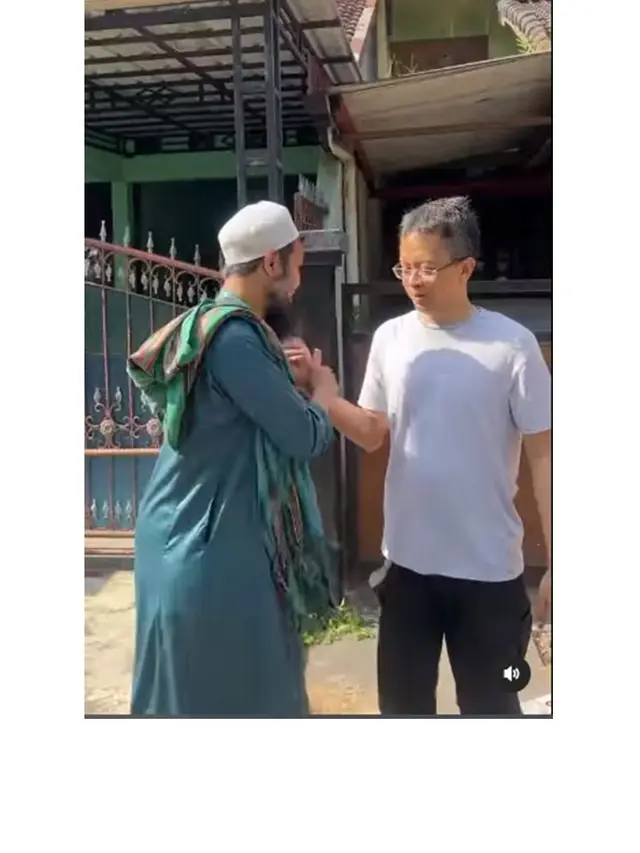 10 Momen Anton dan Sakti Eks Sheila On 7 saat Reuni, Tak Sengaja Bertemu di Warmindo