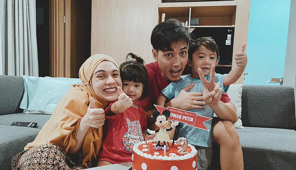 Nycta Gina dan Rizky Kinos (Instagram/missnyctagina)