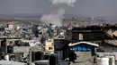 Hingga kini, jumlah korban tewas warga Palestina di Jalur Gaza telah meningkat menjadi sedikitnya 57.523 jiwa. Sementara 136.617 lainnya terluka sejak konflik antara Hamas dan Israel memanas pada 7 Oktober 2023. (Bashar TALEB/AFP)