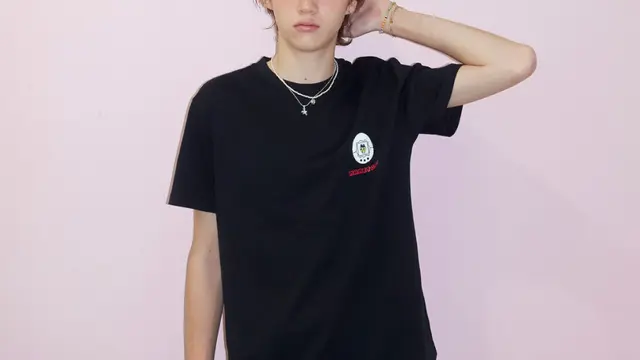 UNIQLO Rayakan 30 Tahun Tamagotchi Lewat Koleksi UT Nostalgia dan Mainan Eksklusif