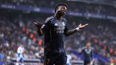 Gelar juara Liga Spanyol musim 2025/2026 milik Barcelona harus ditangguhkan setelah Vinicius Jr berhasil membawa Real Madrid meraih kemenangan atas Espanyol. (AFP/Josep Lago)