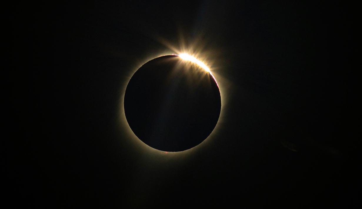 Foto Menyaksikan Gerhana Matahari Total Di Langit Chile Global