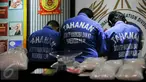 Tersangka sindikat narkotika Internasional dihadirkan saat rilis di kantor Dirtipid Narkoba Bareskrim Polri, Jakarta, (18/3). Polisi berhasil ungkap sindikat narkotika jaringan Malaysia-Indonesia dengan bukti 11kg shabu. (Liputan6.com/Yoppy Renato)