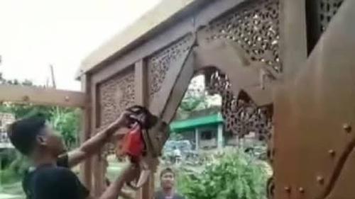 Niat Rujuk Ditolak, Pria di Grobogan Nekat Gergaji Rumah Jadi 2 Bagian