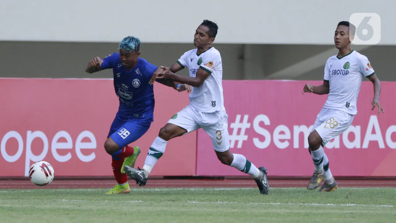 FOTO: Arema FC Tahan Imbang Persikabo 1973 di Stadion Manahan