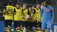 Libas Napoli, Dortmund Pelihara Peluang Lolos
