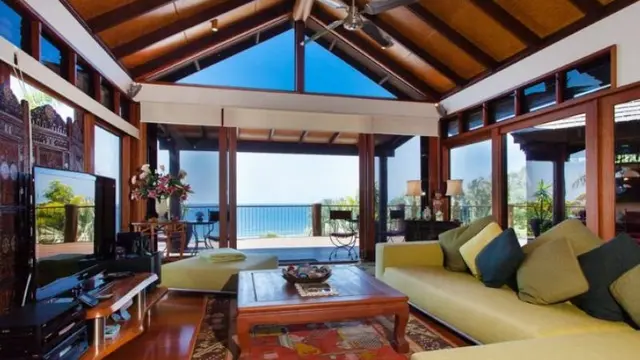 [Bintang] Rumah Chris Hemsworth