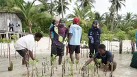 Pelindo berkolaborasi dengan PT Askrindo mengimplementasikan program pemberdayaan masyarakat serta pelestarian lingkungan di kawasan wisata Raja Ampat, Papua Barat. (Foto: Pelindo)
