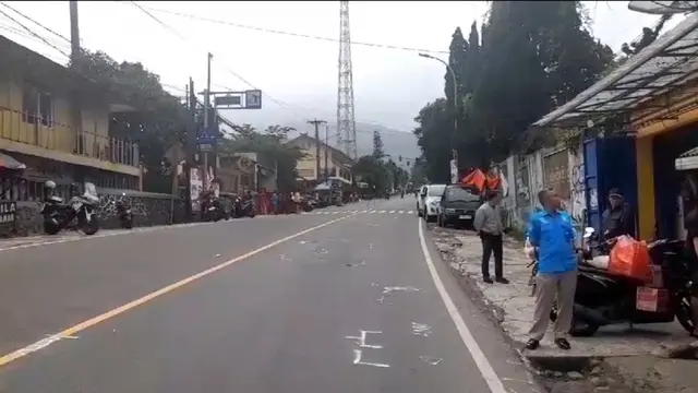 Polda Jabar Olah TKP Kecelakaan Beruntun di Puncak Bogor