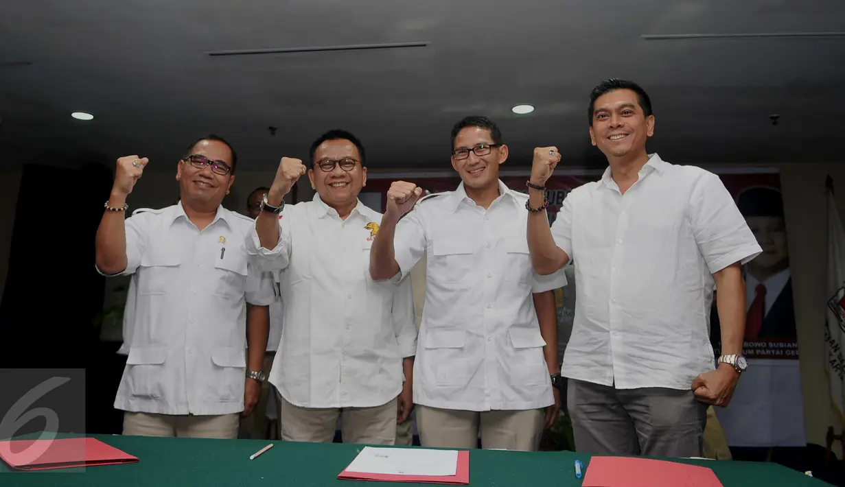 Anggota DPR Biem Benyamin, Ketua DPD DKI Gerindra M Taufik, Anggota Dewan Pembina Partai Gerindra Sandiaga Uno, Ketua Komisi D DPRD DKI M. Sanusi (ki-ka) saat penjaringan Cagub DKI Jakarta oleh Partai Gerindra, (27/1). (Gempur M Surya/Liputan6.com)