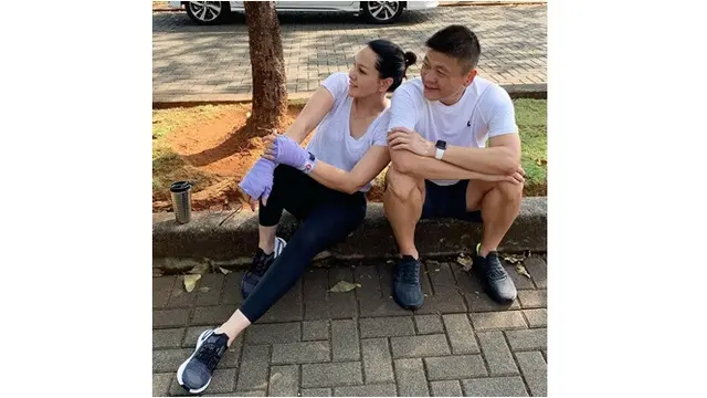 6 Potret Pria yang Azani Anak Ketiga Nikita Mirzani