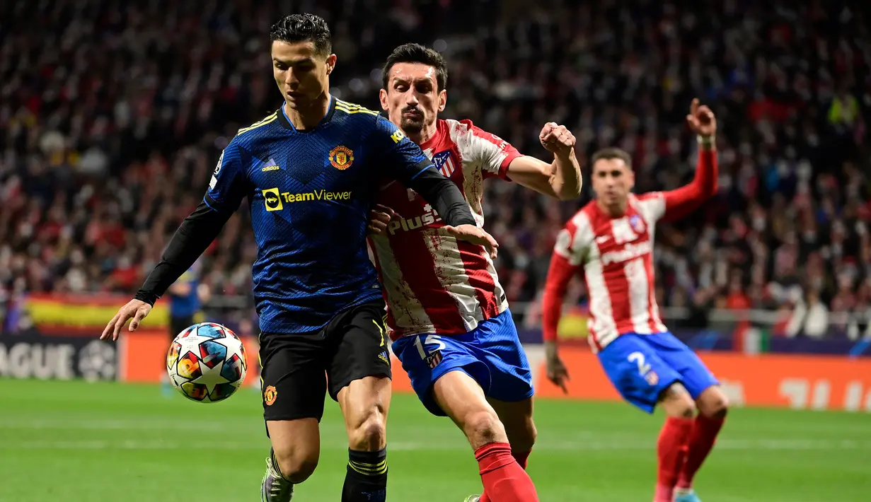 Jangankan mencetak gol, Cristiano Ronaldo pun kesulitan mendapatkan peluang selama 90 menit pertandingan akibat tidak mendapat dukungan yang maksimal dari rekan setim maupun imbas dari solidnya lini pertahanan Atletico Madrid. (AFP/Javier Soriano)