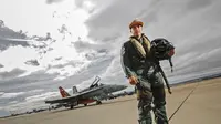 Perjalanan darat dari Zaragoza  ke Aragon biasanya membutuhkan waktu 1,5 jam. Namun, dengan F-18, jarak tersebut ditempuh dalam 10 menit.