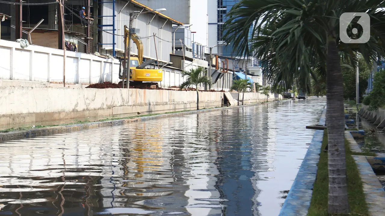 Pelabuhan Muara Baru Terendam Banjir Rob