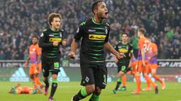 Ekspresi pemain Moenchengladbach, Raffael, setelah menjebol gawang Manchester City pada laga kelima Grup C Liga Champions di Borussia-Park, Rabu (23/11/2016). (AFP/dpa/Maja Hitij/Germany Out)