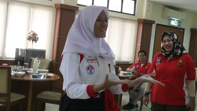 Rafika, salah satu calon Paskibraka 2018 berulang tahun di asrama. (Foto: Aditya Eka Prawira)