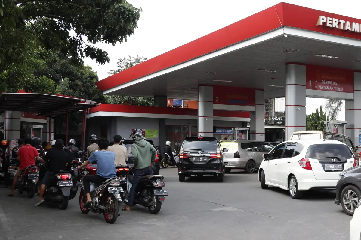 Detik-Detik Kenaikan Harga BBM Bersubsidi di SPBU