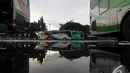 Suasana Terminal Kampung Rambutan menjelang Natal dan Tahun Baru, Jakarta, Senin (8/12/2014). (Liputan6.com/Miftahul Hayat)