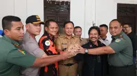 Dua ormas bentrok di Bogor berdamai di Kantor Wali Kota. (Liputan6.com/Achmad Sudarno)