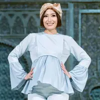 Presenter sekaligus pemeran Ayu Dewi melebarkan ke dunia bisnis. Ia berkolaborasi dengan temannya Luna Maya. Ia menawarkan busana untuk ibu hamil. (Adrian Putra/Bintang.com)