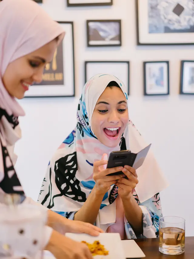 perempuan bersuara keras